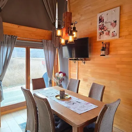 Feriehus Kod Samke - Cozy A-frame Nature Sipovo